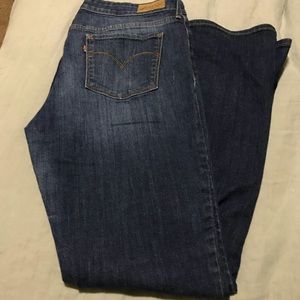 Levi’s Slight Curve Classic Bootcut